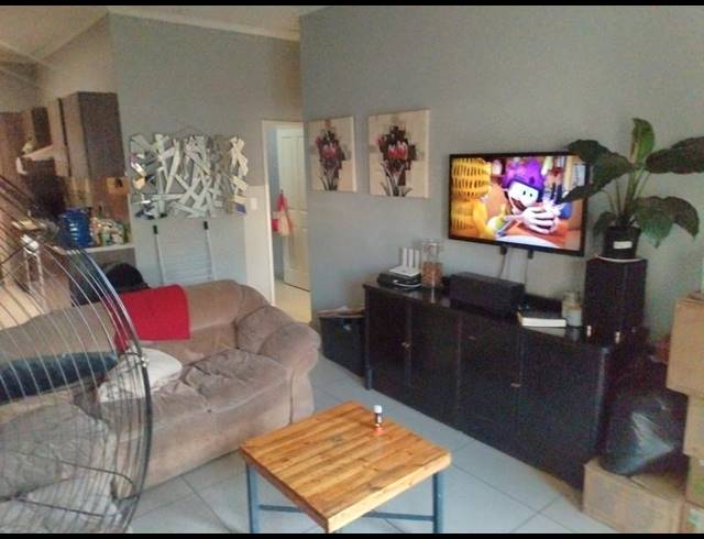 2 BEDROOM PROPERTY TO RENT IN KOOKRUS